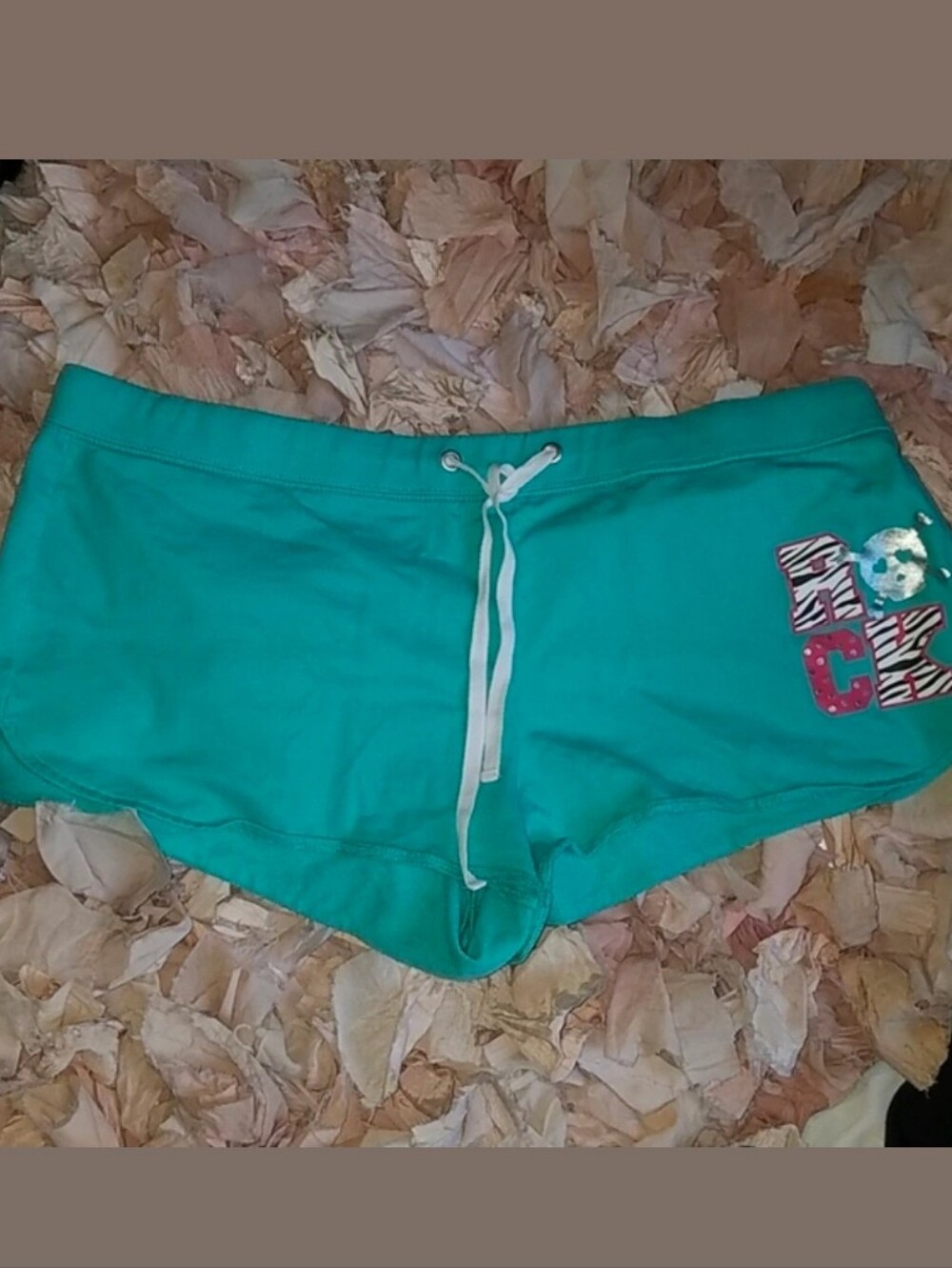 Never worn No Boundaries Teal color 'ROCK' shorts. Size XXL